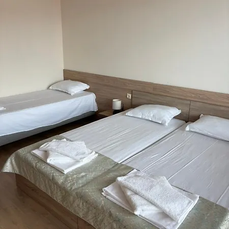 Cattleya 3*